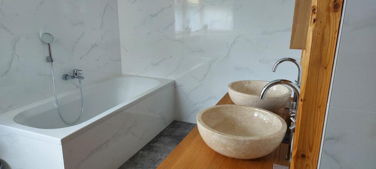 Apartment Tamara'S Heiligen Gestade Ngoại thất bức ảnh